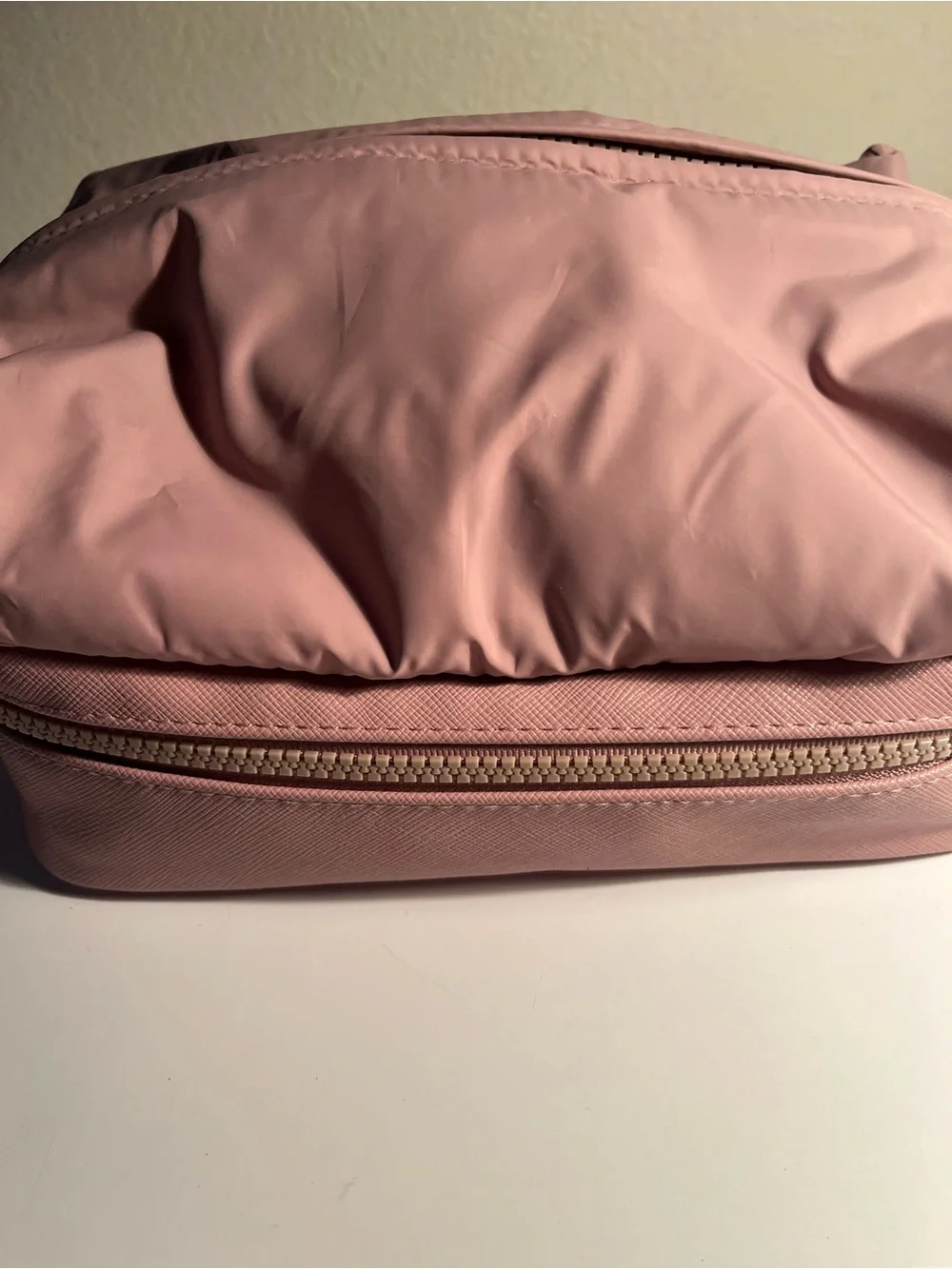 Rare Beauty Dusty Pink Textured Cosmetic Case🎀🎀🎀🎀🎀🎀🎀